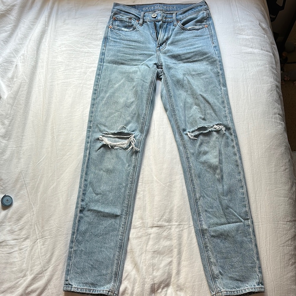 American Eagle Straight Leg Distressed Jeans
